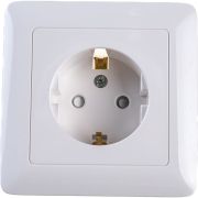 Розетка 1-м СП 1мод. Хит 16А IP20 250В с заземл. защ. шторки бел. SE RS16-136-B